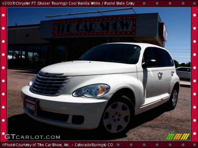 2007 Chrysler PT Cruiser Touring in Cool Vanilla White