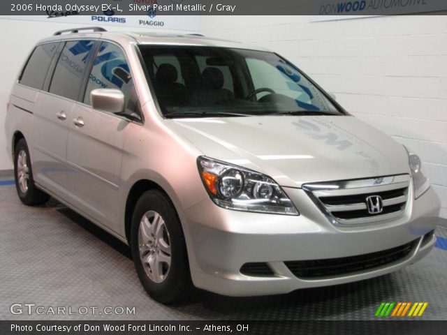 2006 Honda Odyssey EX-L in Silver Pearl Metallic