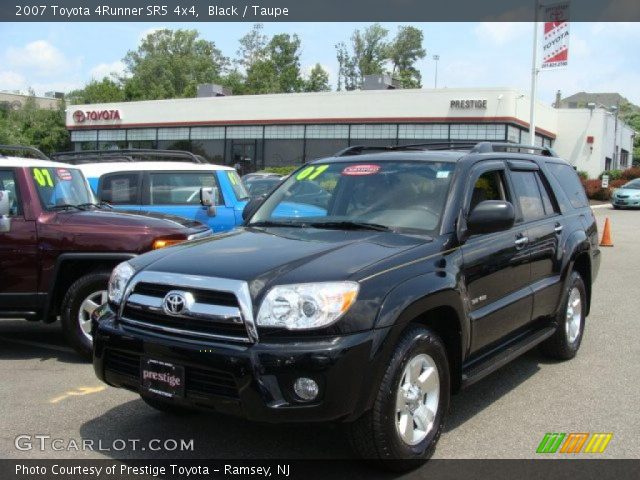 2007 Toyota 4Runner SR5 4x4 in Black