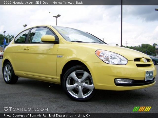 2010 Hyundai Accent SE 3 Door in Mellow Yellow