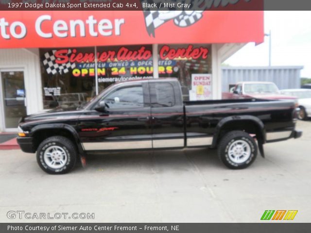 1997 Dodge Dakota Sport Extended Cab 4x4 in Black