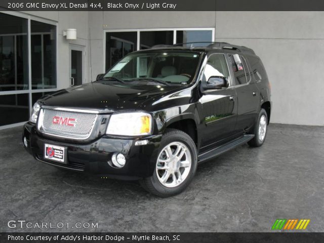 2006 GMC Envoy XL Denali 4x4 in Black Onyx