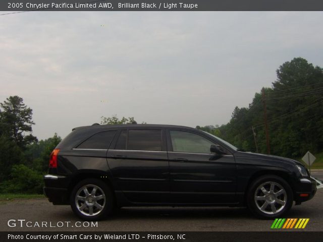 2005 Chrysler Pacifica Limited AWD in Brilliant Black