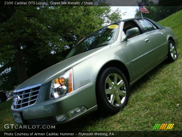 2006 Cadillac DTS Luxury in Green Silk Metallic