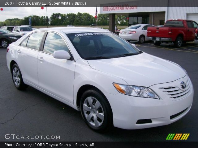 2007 Toyota Camry LE in Super White