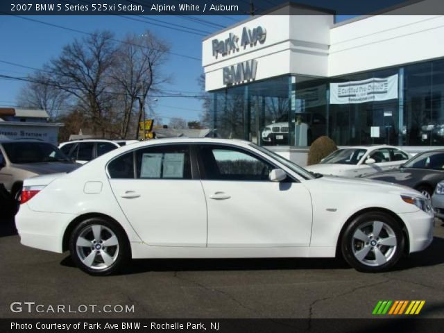 2007 BMW 5 Series 525xi Sedan in Alpine White