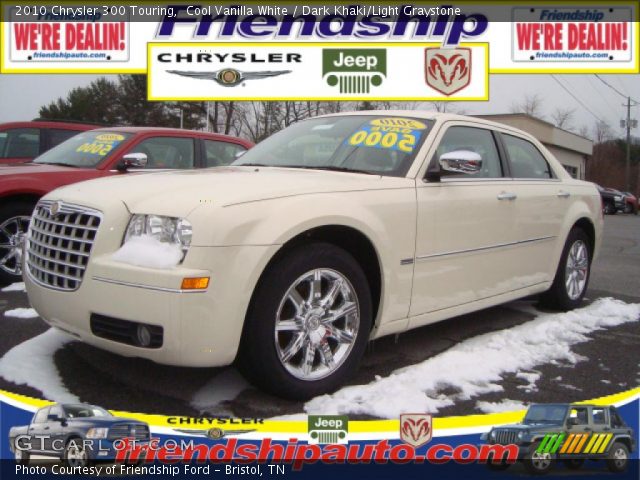 2010 Chrysler 300 Touring in Cool Vanilla White