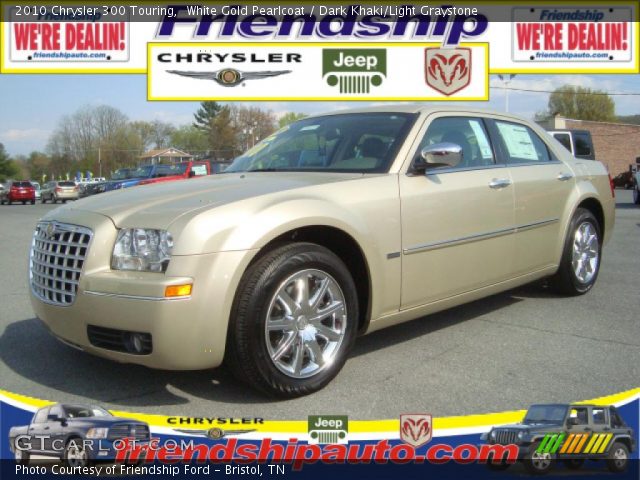2010 Chrysler 300 Touring in White Gold Pearlcoat
