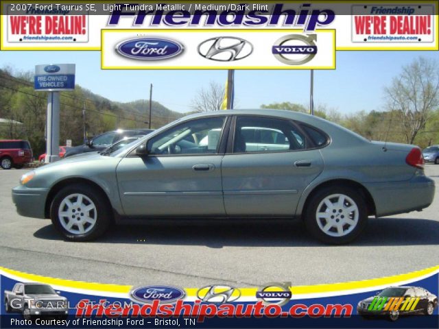 2007 Ford Taurus SE in Light Tundra Metallic