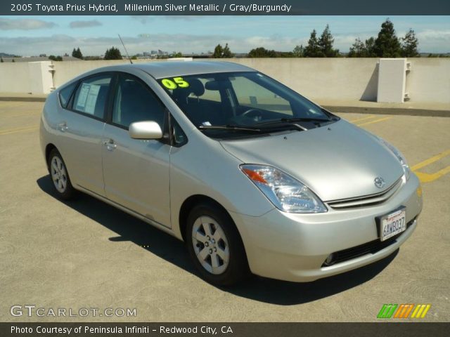 2005 Toyota Prius Hybrid in Millenium Silver Metallic