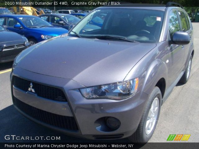 2010 Mitsubishi Outlander ES 4WD in Graphite Gray Pearl
