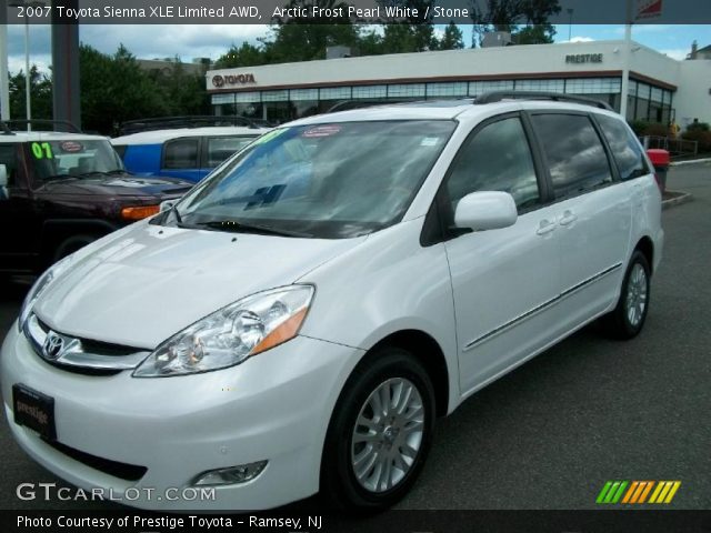 2007 Toyota Sienna XLE Limited AWD in Arctic Frost Pearl White