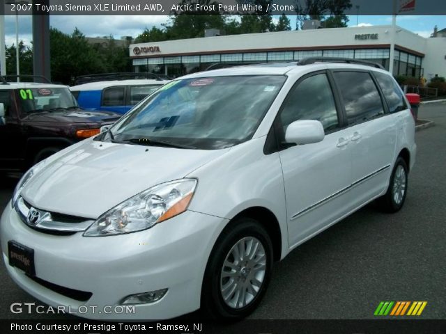 2007 Toyota Sienna XLE Limited AWD in Arctic Frost Pearl White