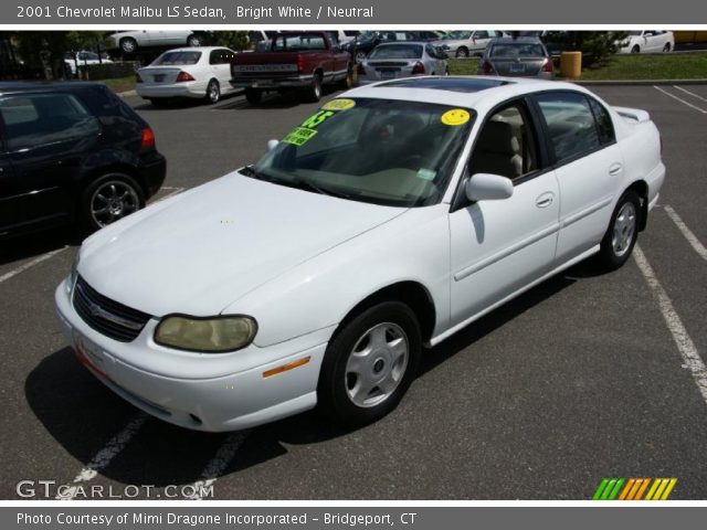 2001 Chevrolet Malibu LS Sedan in Bright White