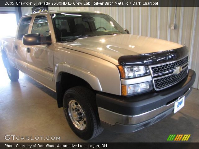 2005 Chevrolet Silverado 2500HD LS Crew Cab in Silver Birch Metallic