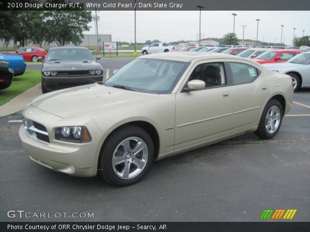 2010 Dodge Charger R/T in White Gold Pearl