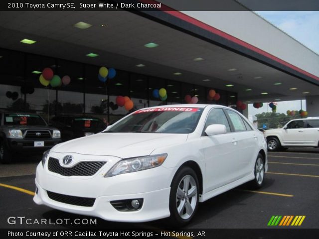 2010 Toyota Camry SE in Super White
