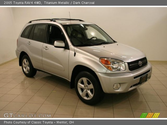 2005 Toyota RAV4 4WD in Titanium Metallic