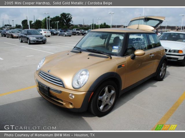 2005 Mini Cooper Hardtop in Solid Gold Metallic
