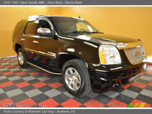 2007 GMC Yukon Denali AWD in Onyx Black