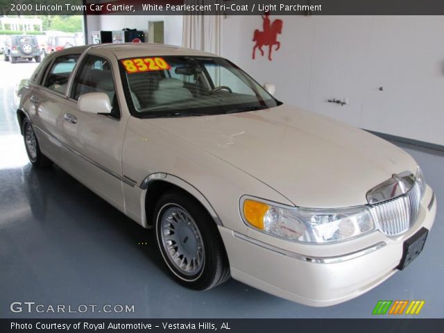 White Pearlescent Tri Coat 2000 Lincoln Town Car Cartier