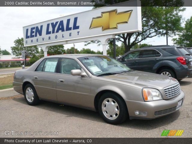 2000 Cadillac DeVille Sedan in Bronzemist