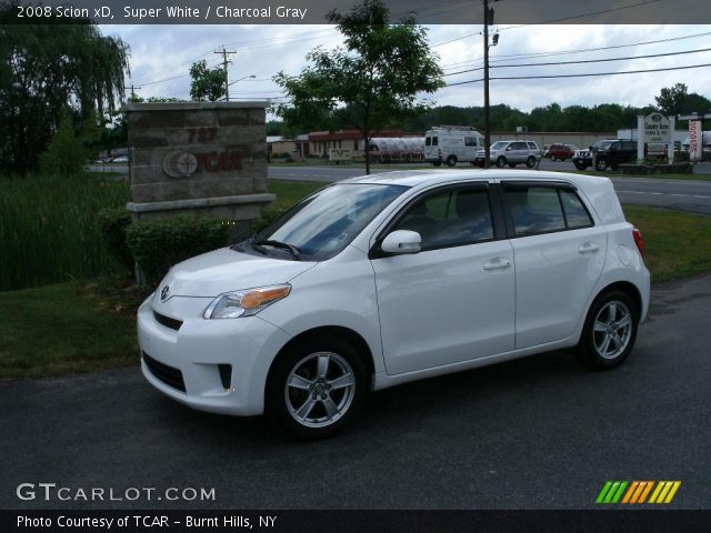 2008 Scion xD  in Super White
