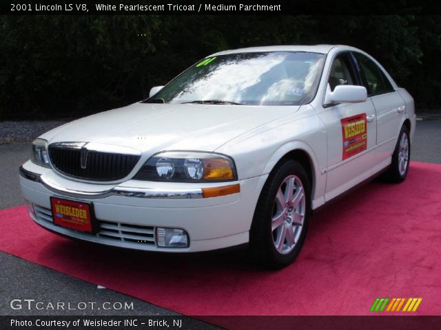 2001 Lincoln LS V8 in White Pearlescent Tricoat