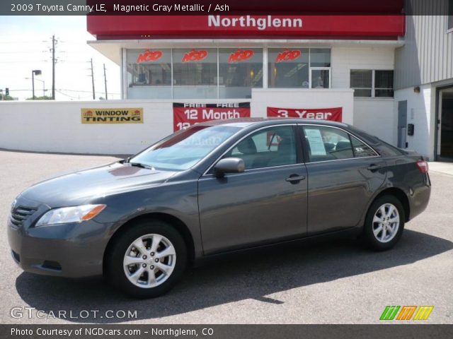 2009 Toyota Camry LE in Magnetic Gray Metallic