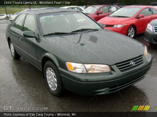 1999 Toyota Camry LE in Woodland Pearl