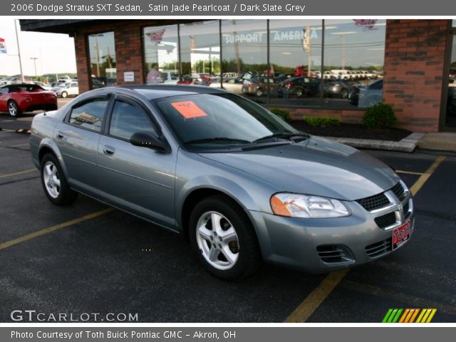 2006 Dodge Stratus SXT Sedan in Satin Jade Pearlcoat