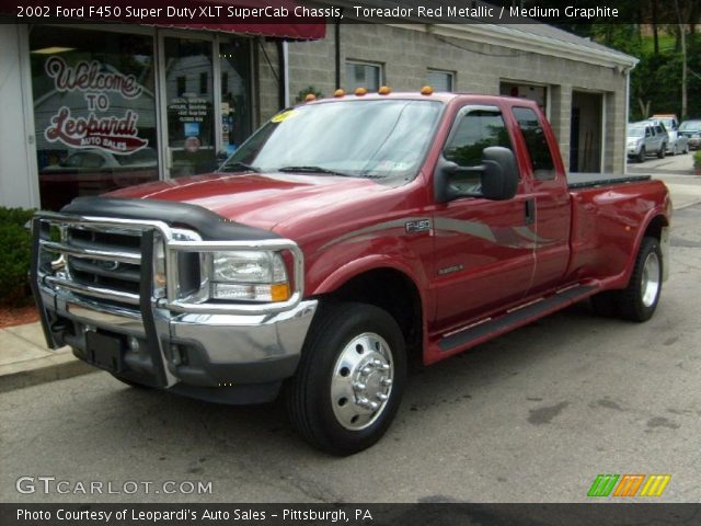 2002 Ford F450 Super Duty XLT SuperCab Chassis in Toreador Red Metallic