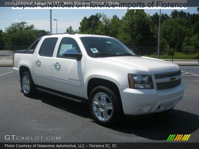 2010 Chevrolet Avalanche LTZ in White Diamond Tricoat