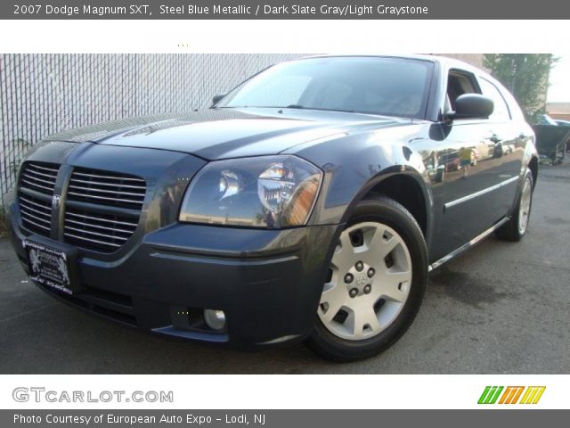 2007 Dodge Magnum SXT in Steel Blue Metallic