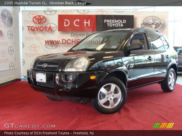 2005 Hyundai Tucson GL in Obsidian Black