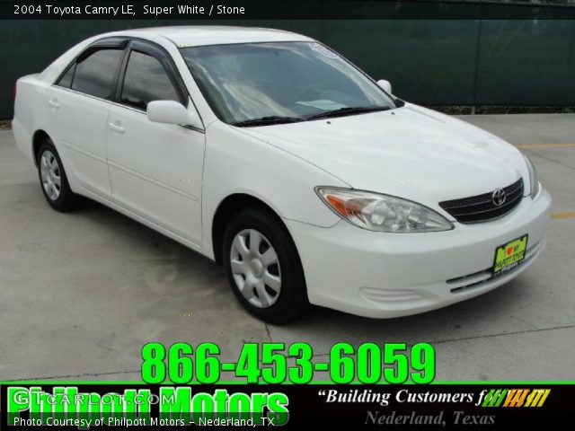 2004 Toyota Camry LE in Super White
