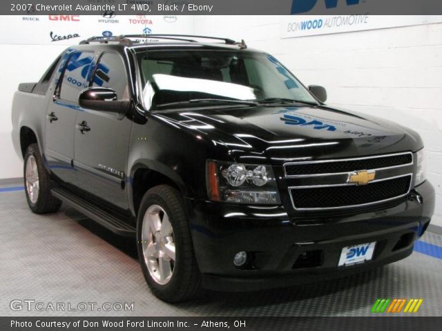 2007 Chevrolet Avalanche LT 4WD in Black