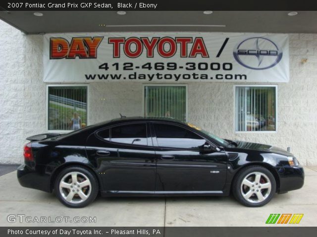 2007 Pontiac Grand Prix GXP Sedan in Black