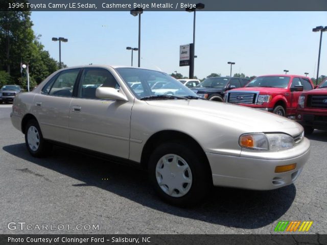 1996 Toyota Camry LE Sedan in Cashmere Beige Metallic