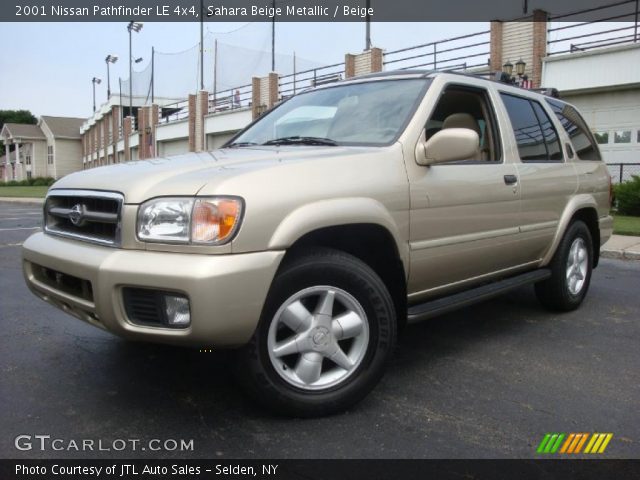 2001 Nissan Pathfinder LE 4x4 in Sahara Beige Metallic