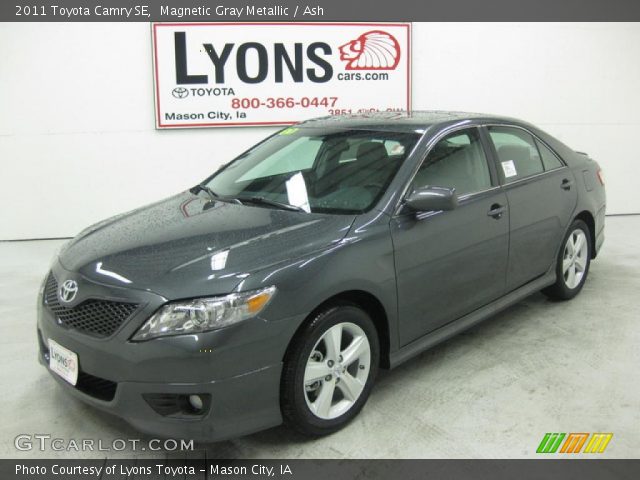 2011 Toyota Camry SE in Magnetic Gray Metallic