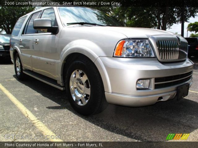 2006 Lincoln Navigator Luxury in Silver Birch Metallic