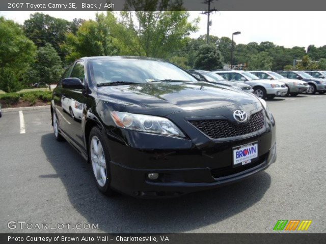 2007 Toyota Camry SE in Black