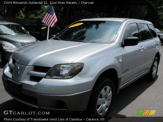 2004 Mitsubishi Outlander LS in Cool Silver Metallic