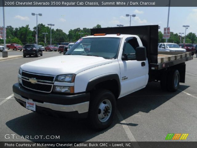 2006 Chevrolet Silverado 3500 Regular Cab Chassis in Summit White