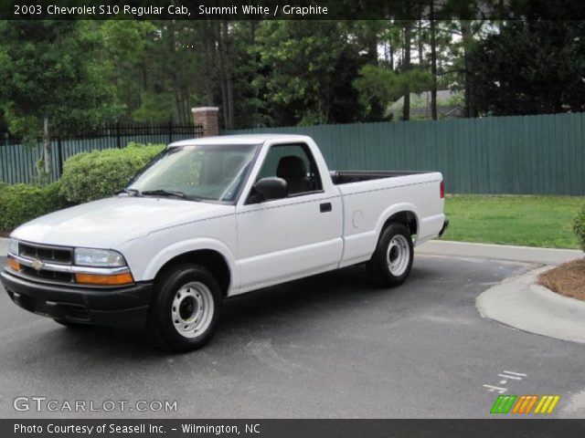 2003 Chevrolet S10 Regular Cab in Summit White