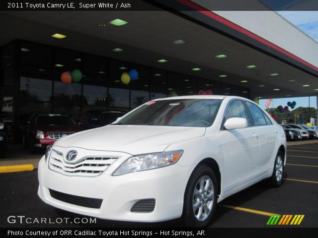 2011 pearl white toyota camry #3