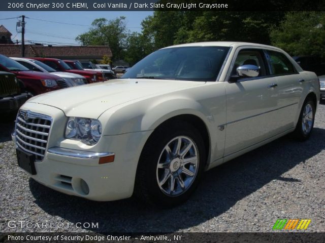 2006 Chrysler 300 C HEMI in Cool Vanilla