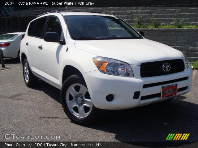 2007 Toyota RAV4 4WD in Super White