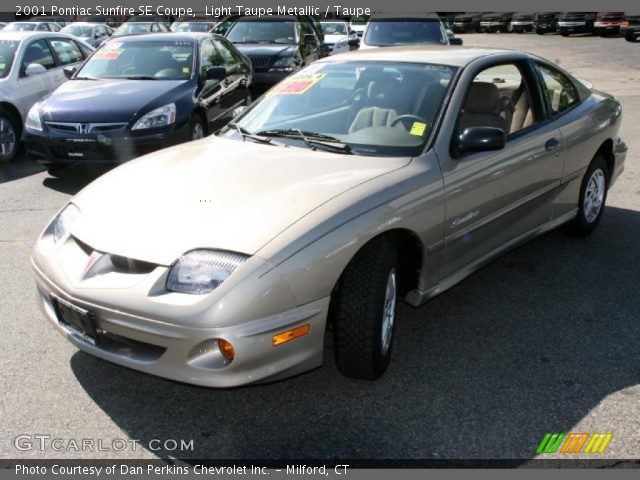 2001 Pontiac Sunfire SE Coupe in Light Taupe Metallic